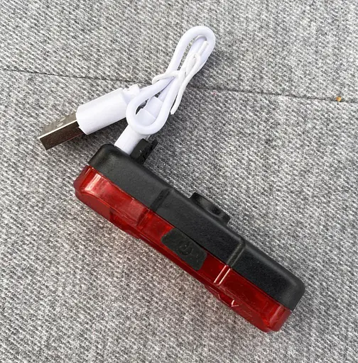 Велосипедный фонарь задний аккумуляторный AS1010 габаритные огни вело фара красный свет 4 режима - фото 3