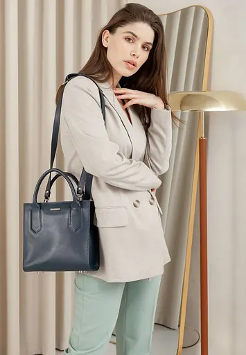 Шкіряна жіноча сумка-кроссбоді темно-синя - фото 2