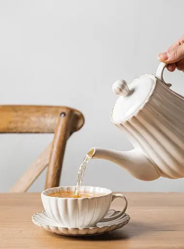 Керамический чайник Lene Bjerre белый рифленый вертикальный дизайн 1150 мл - фото 2