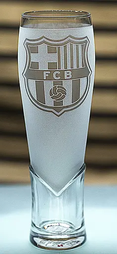 Пивний келих крафтовий 440 мл Barcelona з гравіюванням подарунок для фаната ФК Барселона футбольний матовий - фото 1