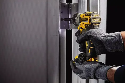 Шуруповерт аккумуляторный бесщеточный DeWalt с АКБ и ЗУ DCF601D2 - фото 5