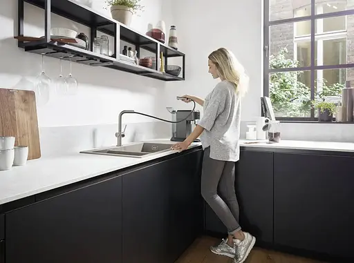 Смеситель для кухни Hansgrohe Talis 270 1jet с вытяжным изливом Sbox Brushed Black Chrome 72809340 Шлифованный черный хром - фото 3