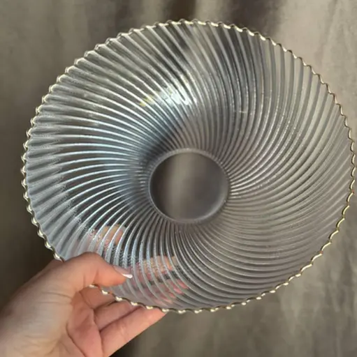 Салатник Elisey 9219-042 Золотая волна стеклянный на металлической подставке 30 см - фото 5