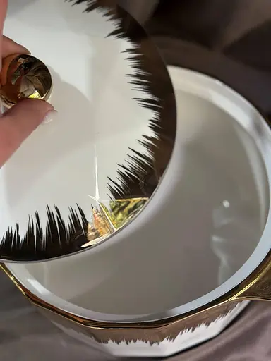 Набір супниць керамічних із кришками 3 шт 1,5 л 2,5 л 3,5л Білий із золотистим декором - фото 3