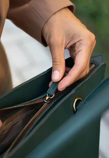 Жіноча шкіряна сумка Midi зелена - фото 10