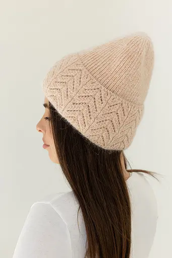 Женская вязаная шапка Ангора Ажур с флисовой подкладкой 60% ангора Бежевый - фото 2