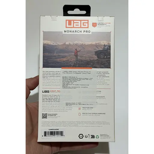 Оригинальный противоударный чехол UAG Monarch Pro MagSafe для iPhone 16 Plus Carbon Black 114455114242 - фото 4