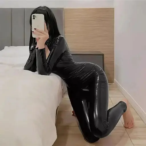 Латексний костюм чорний - фото 3