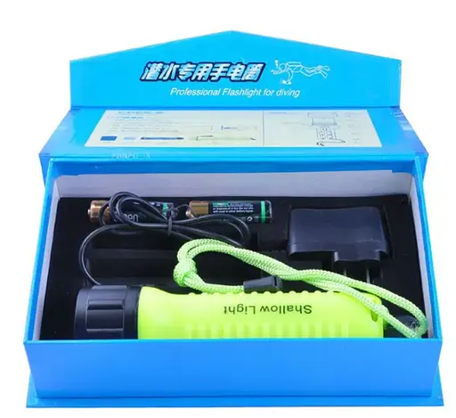 Портативный подводный фонарь для дайвинга Shallow Light светодиодный на батерейках - фото 3