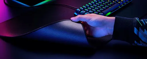 Игровая поверхность - коврик RAZER Strider Large (RZ02-03810200-R3M1) черный - фото 8