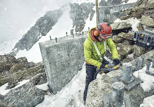 Акумуляторна болгарка DeWalt без АКБ та ЗП DCG418N - фото 5