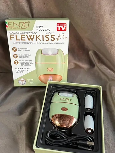 Ппемза для педикюру вдома акумуляторна ENZO EN-7101 електрична пемза для ніг і п'ят на акумуляторі 5 Вт Салатовий - фото 4