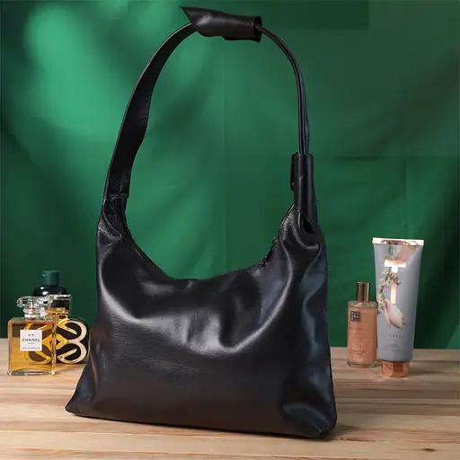 Женская сумка Shvigel на плечо из гладкой натуральной кожи 29.5х21х9 см sum0027026 - фото 9