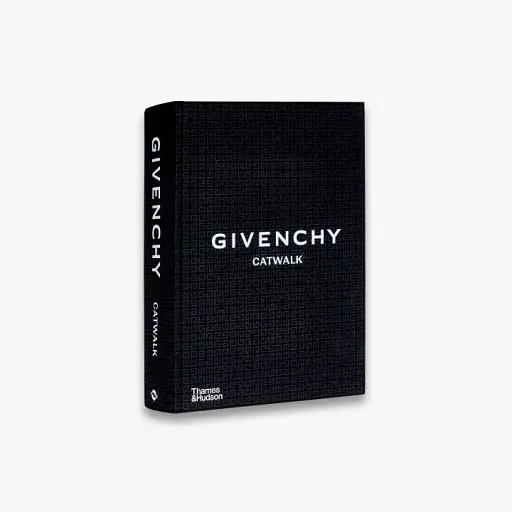 Givenchy Catwalk: The Complete Collections - фото 2