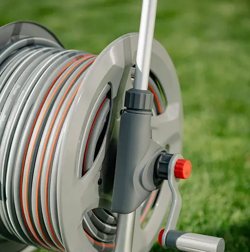 Металевий візок зі шлангом Bradas WHITE LINE 1/2" 30 м та аксесуарами комплект для поливу SILVER PRO SET (WL-AG33330SET1) - фото 4