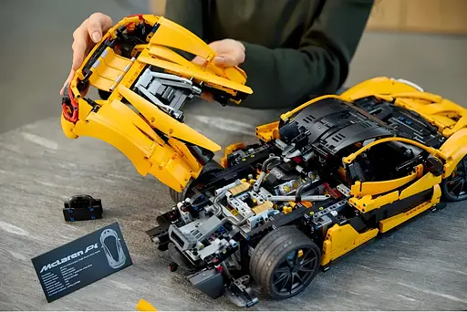 Конструктор Technic McLaren P1 на 3893 детали 1:8 (82778) - фото 10