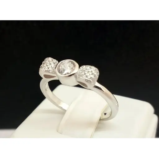 Срібне кільце Подіум Бантик з фіанітами. GR4032 17,2 - фото 3