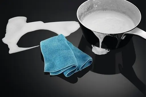 Варильна поверхня комбінована Electrolux 60 см розширена зона чугун чорний - фото 6