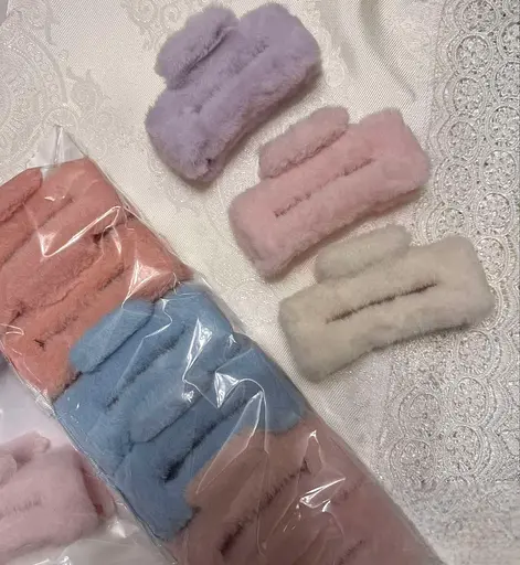 Набір заколки-крабики пухнасті 11 см для волос с искусственным мехом пружинный зажим 12 шт. Різнокольорові - фото 1