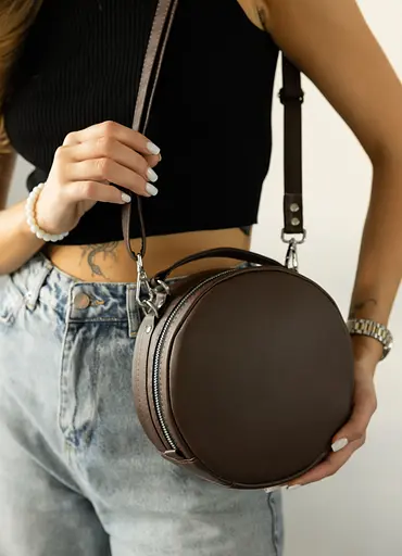 Женская круглая сумка Sambag Bale шоколадная 20 х 20 х 10 см (52200020) - фото 7