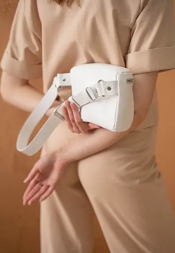 Кожаная поясная сумка белая - фото 6