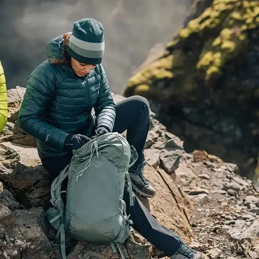 Куртка Montane Female Anti-Freeze Hoodie Deep Forest M (1004-FANFHDFOM16) - фото 6