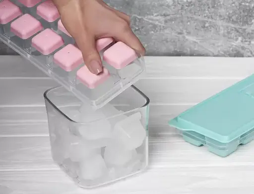 Форма для льоду Ardesto Fresh 12 кубиків прозора з силіконовим дном та кришкою (AR1101TP) - фото 4