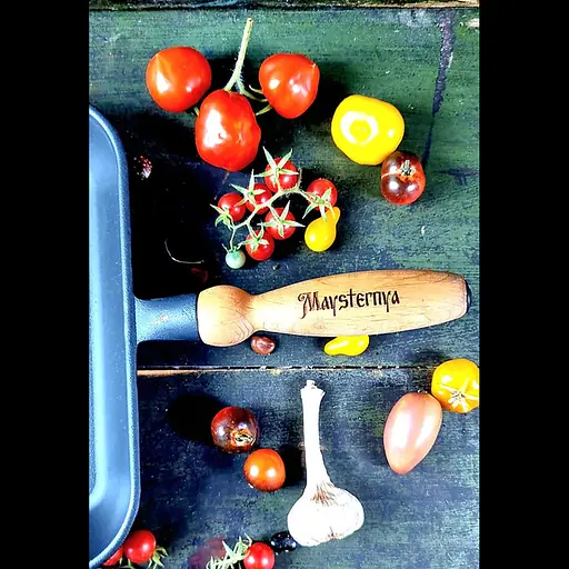 Сковорода-гриль чугунная Maysternya с деревянной ручкой 28×28 см подходит для индукционных плит Черный 81427 - фото 6