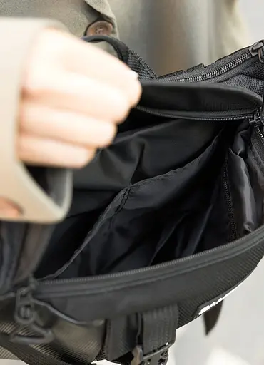 Большая женская поясная сумка бананка Sambag DynamicDart черная 38×21×7 см (80411701) - фото 8