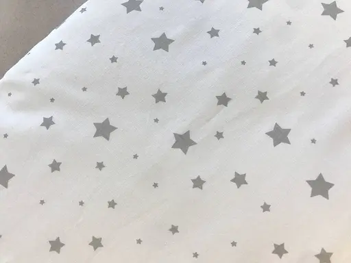 Непромокаемая простынь Moontime в коляску "Звездопад серый" - фото 3