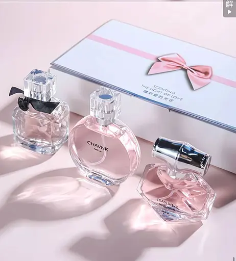 Подарунковий набір парфумерії 3 в 1 - фото 1