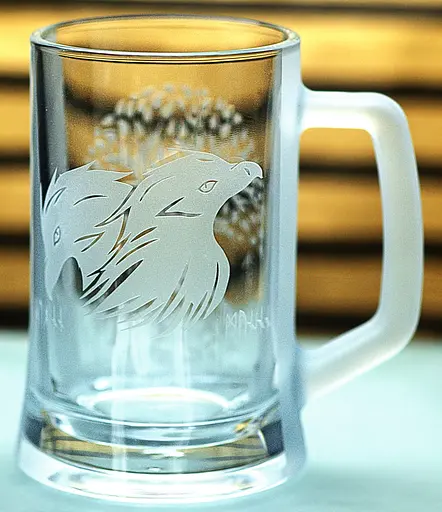 Пивний кухоль 660 мл Руни з гравіюванням  Подарунок чоловіку  Скляний келих з Ворони та Дерево життя - фото 4