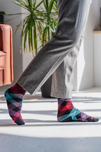 Носки с принтом ромбы высокие бесшовные качественные ORGANIC cotton JILL ANTONY 39-41, Черный - фото 2