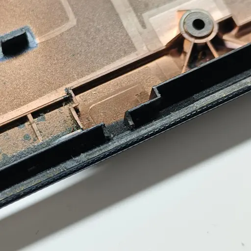 Нижня частина корпусу для ноутбука Lenovo Ideapad 100-15IBD B50-50 (AP10E00070, AP1ER000400) Б/в - фото 2