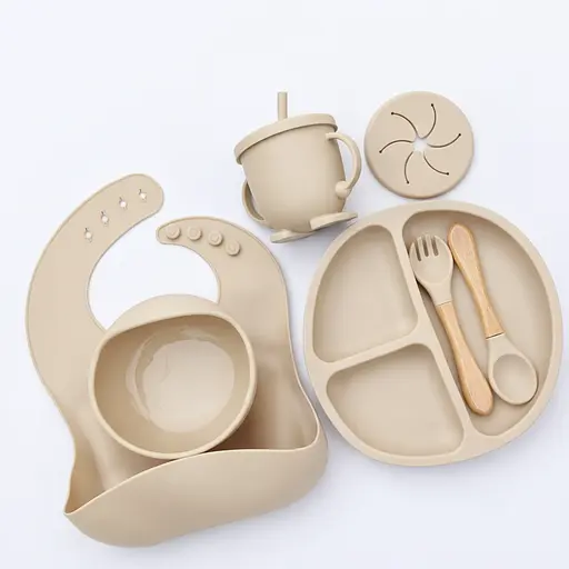 Детская силиконовая посуда (набор 7 предметов)на присосках,для первого прикорма. Цвет Бежевый - фото 1