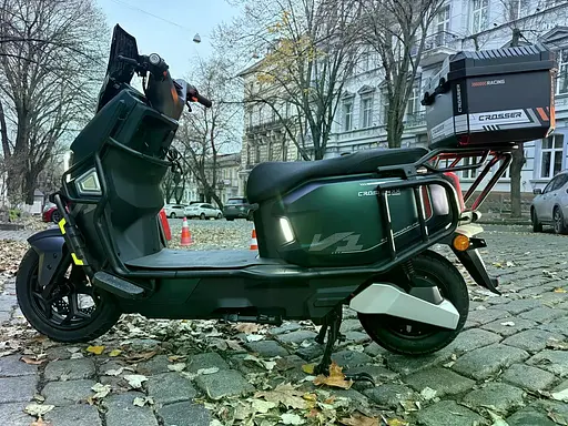 Електроскутер Двомісний Crosser V1 (2000W, 72V/23Ah) +Кофр-багажник Хамелеон - фото 7