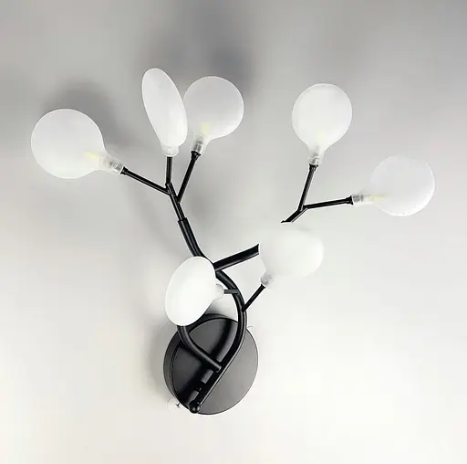 Флористичний настінний світильник у чорному корпусі на 7 плафонів Line F Арт. W686/7 BK - фото 3