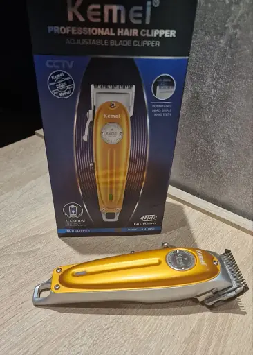 Металлическая профессиональная машинка Kemei KM-1956 - фото 2