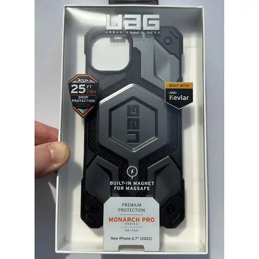 Оригинальный противоударный чехол UAG Monarch Pro MagSafe Kevlar Silver для iPhone 15 Plus/14 Plus (114029113933) - фото 2