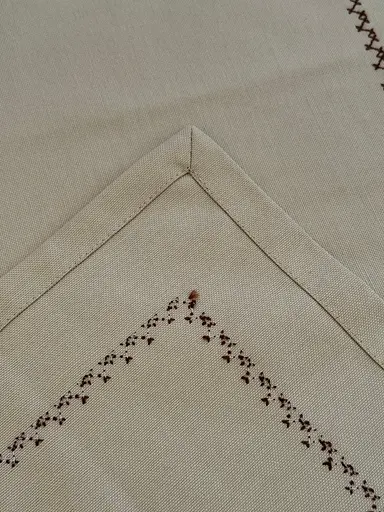 Ранер Duck Beige з коричневою вишивкою 45 х 170 см (25258) - фото 3