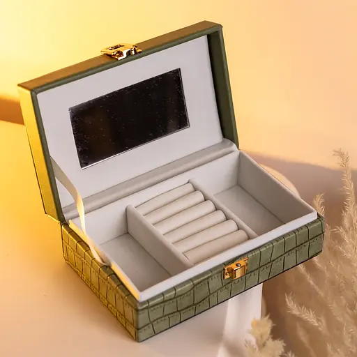 Шкатулка для украшений из экокожи 3 отделения с зеркалом 16×10×6 см органайзер для украшений Зеленый Yiwu HP-5-18GR - фото 2