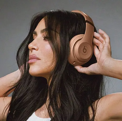 Наушники Beats by Dr. Dre Studio Pro Kim Kardashian Special Edition Dune (MW673) - фото 2
