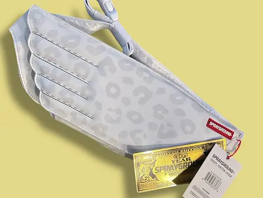 Нагрудна сумка Wings To The Future біла Sprayground sum0028711 - фото 5