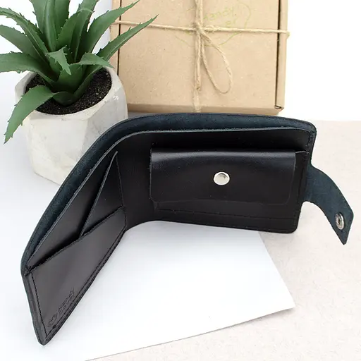 Кожаный кошелек мужской HC-0043-2 черный глянцевый с гербом Украины на кнопке - фото 3