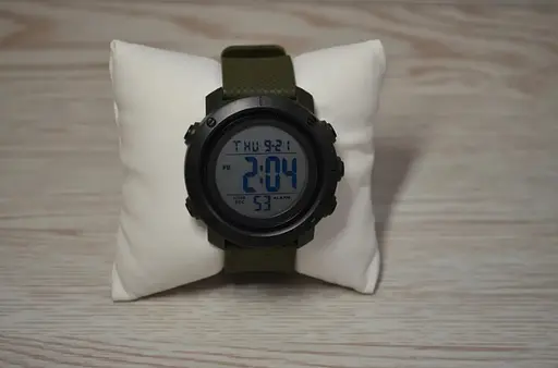 Чоловічий спортивний годинник Skmei 1426 Зелені з білим циферблатом - фото 3