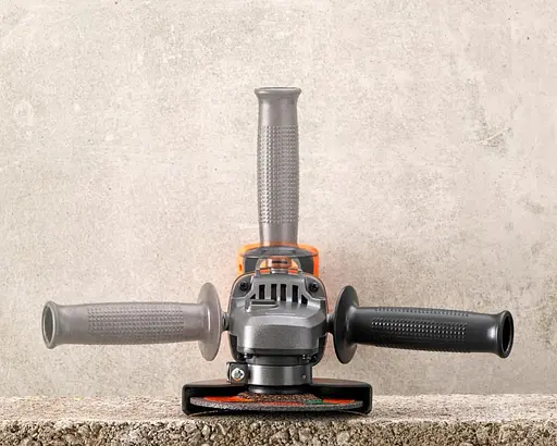 Шлифмашина угловая - болгарка аккумуляторная Black&Decker без АКБ и ЗУ BCG720N - фото 5