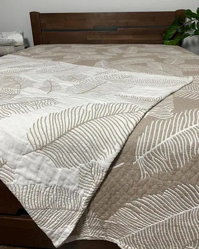 Муслиновое двустороннее покрывало 210x250 см с ботаническим принтом, плед на двуспальную кровать, уютный домашний Бежево-молочный - фото 1