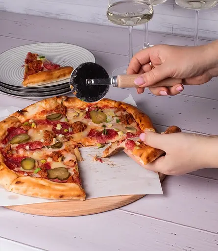 Ніж колесо для піци роликовий з дерев'яною ручкою 17.5 см, Kitchette 85670 - фото 5