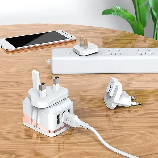 Набор сетевого адаптера с переходниками Hoco C83 Detachable pin 3 USB - фото 3