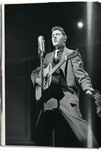 Alfred Wertheimer. Elvis and the Birth of Rock and Roll - фото 2